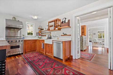 225 Summer St, Hingham, MA 02043 photo 3
