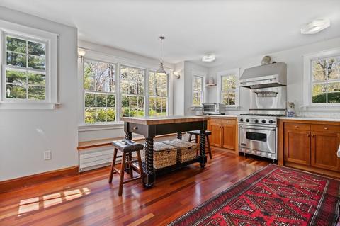225 Summer St, Hingham, MA 02043 photo 4
