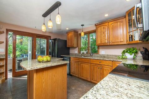 3 Holding St, Beverly, MA 01915 photo 26