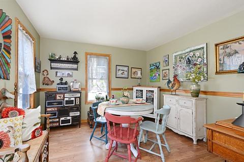 38 Keyes St, Warren, MA 01083 photo 5