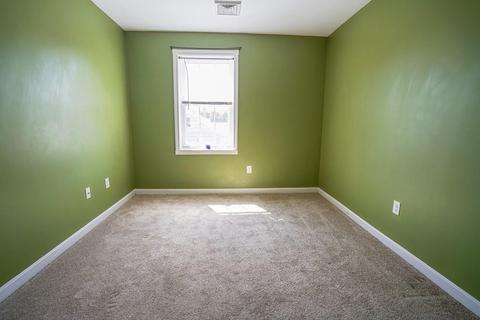 60 N Main St, Webster, MA 01570 photo 8