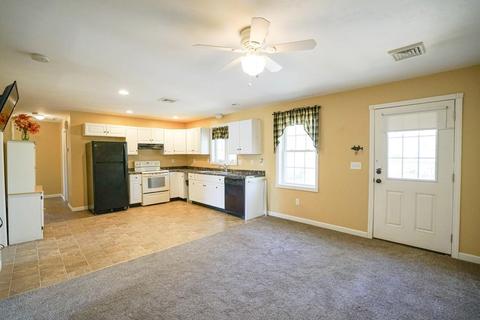 60 N Main St, Webster, MA 01570 photo 2