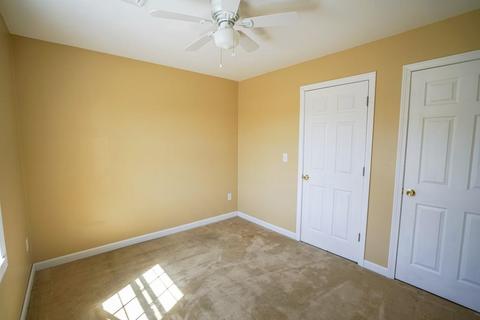 60 N Main St, Webster, MA 01570 photo 7