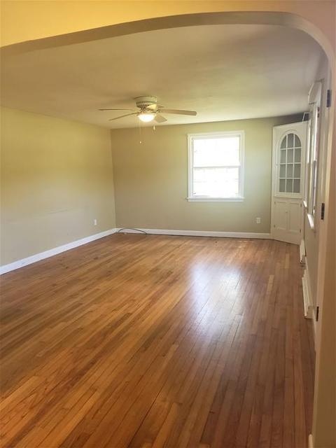 28 Main St, Williamsburg, MA 01096 photo 4