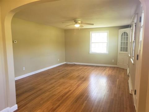 28 Main St, Williamsburg, MA 01096 photo 2