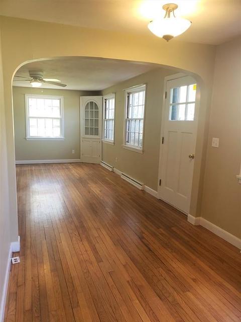 28 Main St, Williamsburg, MA 01096 photo 3