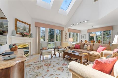 9 Eagle Ct, Ipswich, MA 01938 photo 6
