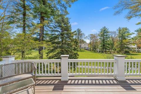 9 Eagle Ct, Ipswich, MA 01938 photo 1