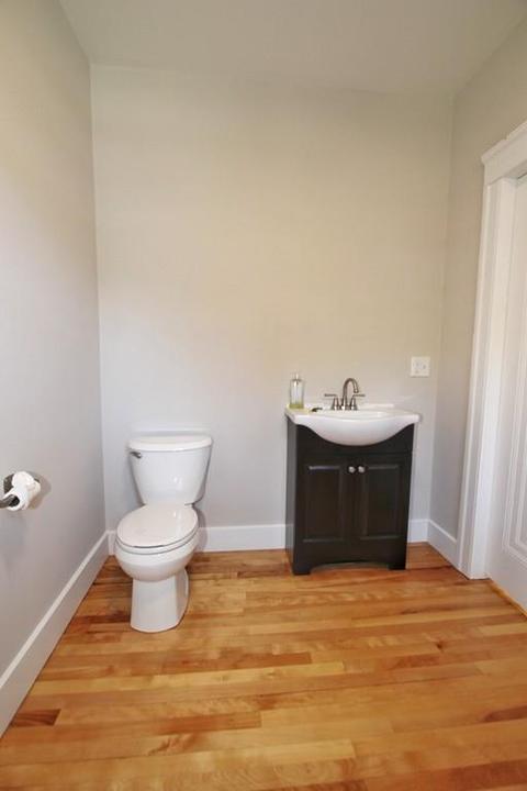 28 Forsberg St, Worcester, MA 01607 photo 8