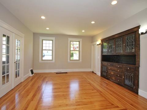 28 Forsberg St, Worcester, MA 01607 photo 3