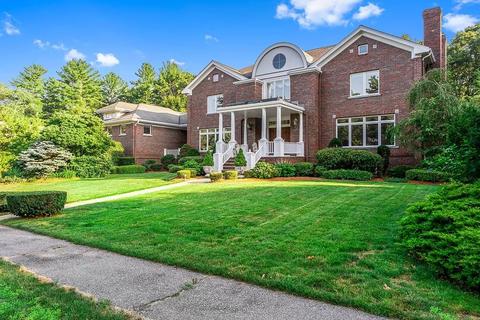 9 Kenmore Dr, Danvers, MA 01923 photo 2