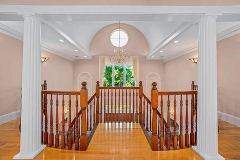 9 Kenmore Dr, Danvers, MA 01923 photo 9