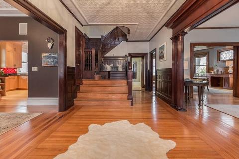 33 Naples Rd, Brookline, MA 02446 photo 3