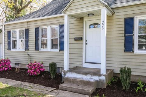 225 El Paso St, Springfield, MA 01104 photo 3
