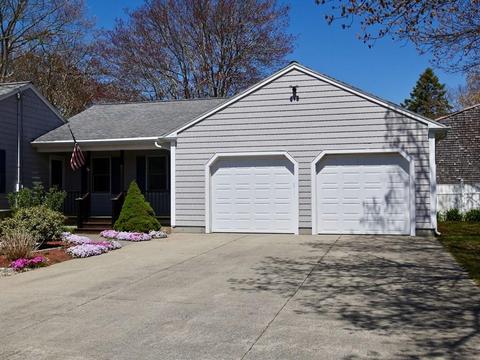 8 Grape St, Fairhaven, MA 02719 photo 5