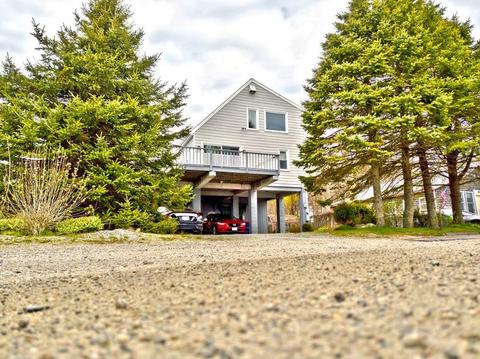 14 Hacker St, Fairhaven, MA 02719 photo 2