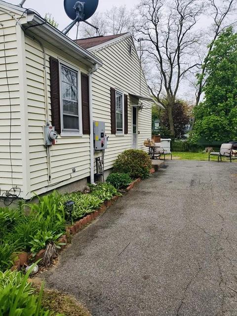 148 W Canton Cir, Springfield, MA 01104 photo 5