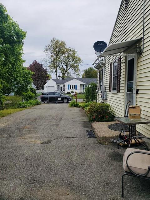 148 W Canton Cir, Springfield, MA 01104 photo 4