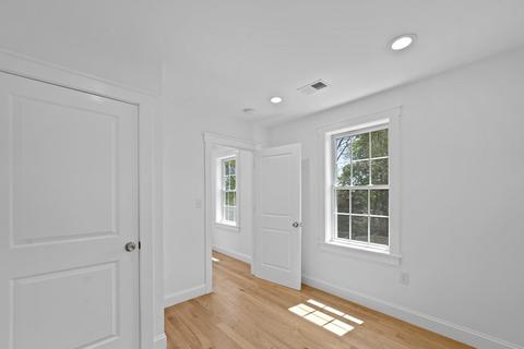 14 Glancy Ln, Dedham, MA 02026 photo 12