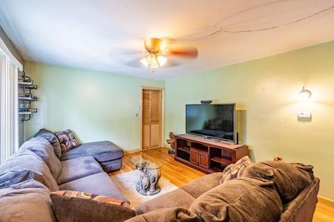 433 Prospect St, Chicopee, MA 01020 photo 14