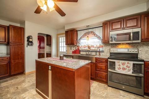433 Prospect St, Chicopee, MA 01020 photo 5