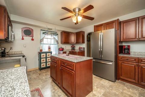 433 Prospect St, Chicopee, MA 01020 photo 4