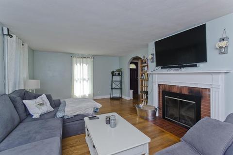 38 Pine Acre Rd, Springfield, MA 01129 photo 4