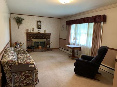 111 West St, Berlin, MA 01503 photo 9