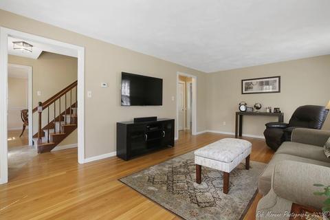 27 Dascomb Rd, Andover, MA 01810 photo 14
