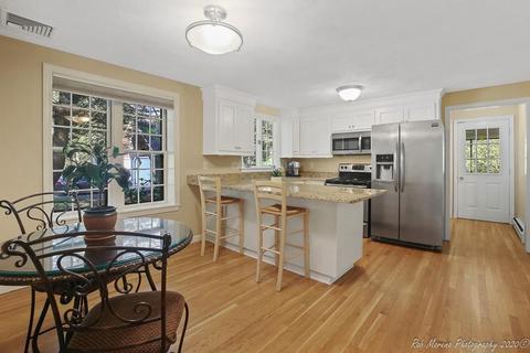 27 Dascomb Rd, Andover, MA 01810 photo 6