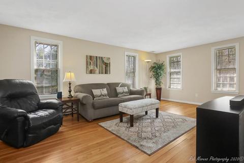 27 Dascomb Rd, Andover, MA 01810 photo 12