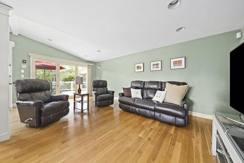 65 Tarbox St, Dedham, MA 02026 photo 10