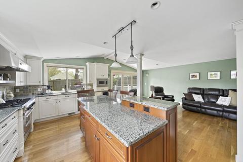 65 Tarbox St, Dedham, MA 02026 photo 5
