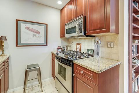 85 E India Row #10D, Boston, MA 02110 photo 19