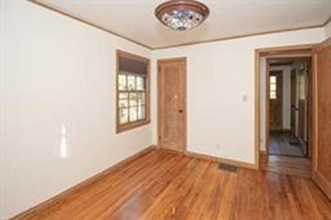 49 Arden St, Springfield, MA 01118 photo 5