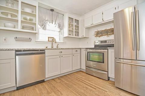 10 Bent St, Franklin, MA 02038 photo 7