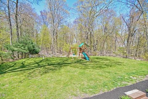 10 Bent St, Franklin, MA 02038 photo 39