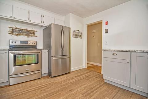 10 Bent St, Franklin, MA 02038 photo 8