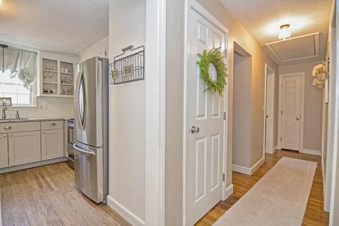 10 Bent St, Franklin, MA 02038 photo 9