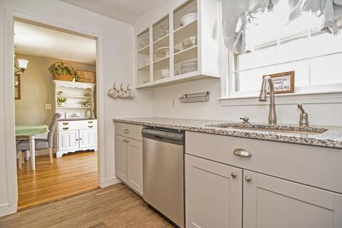 10 Bent St, Franklin, MA 02038 photo 6