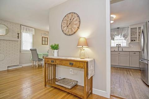 10 Bent St, Franklin, MA 02038 photo 16