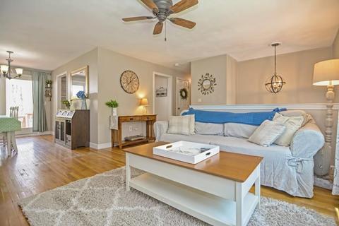 10 Bent St, Franklin, MA 02038 photo 12