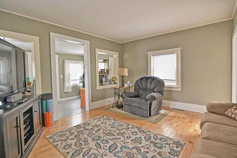 7 Charter St, Exeter, NH 03833 photo 2