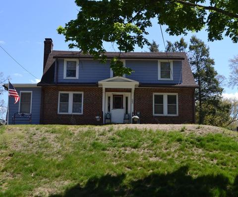 103 Bronson Ter, Springfield, MA 01108 photo 1