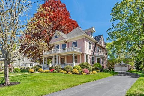 20 Pratt, Reading, MA 01867 photo 2