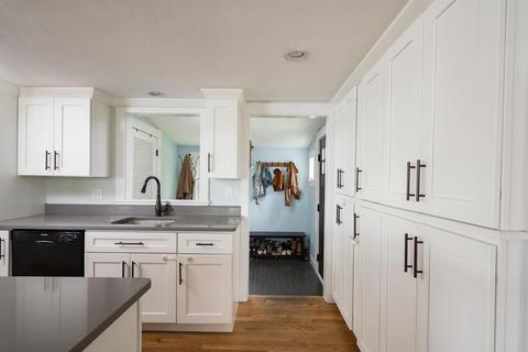 10 Fallons Point Rd, Hanson, MA 02341 photo 4