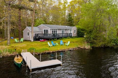 10 Fallons Point Rd, Hanson, MA 02341 photo 1
