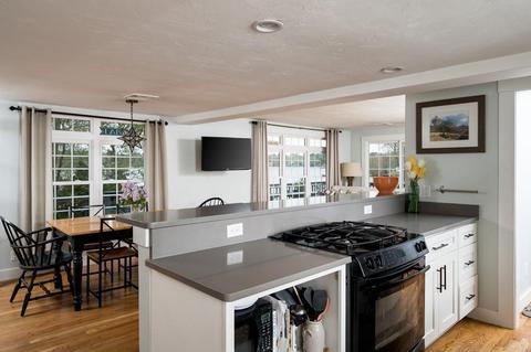 10 Fallons Point Rd, Hanson, MA 02341 photo 6