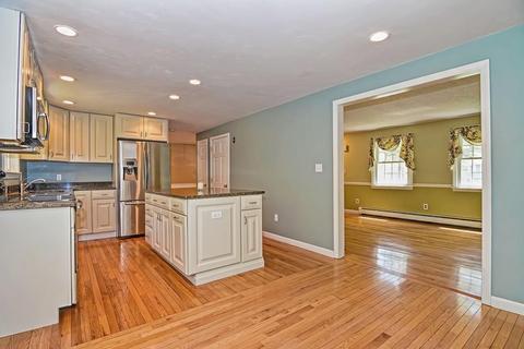 792 Ware St, Mansfield, MA 02048 photo 4