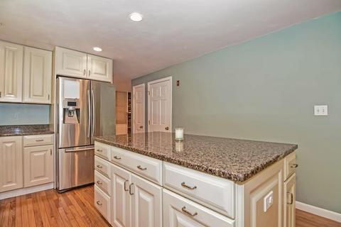 792 Ware St, Mansfield, MA 02048 photo 5